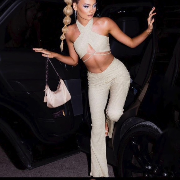 RIBBED BEIGE CO-ORD SET FLARED PANT+ CROP TOP 2 PC - Picture 7 of 10